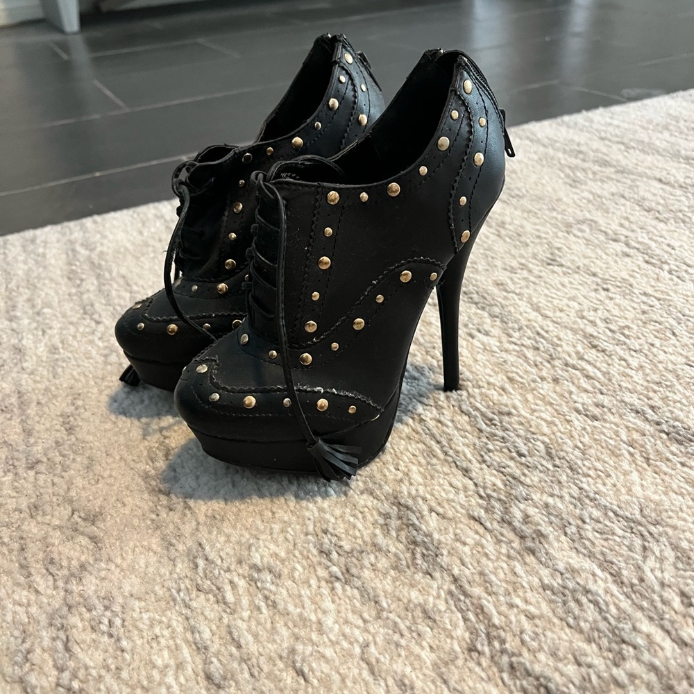 Womens studded black high heels, size 5